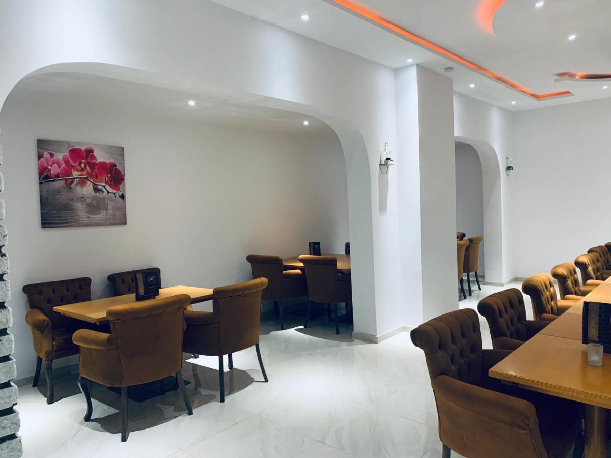 Royal Hotel 3*